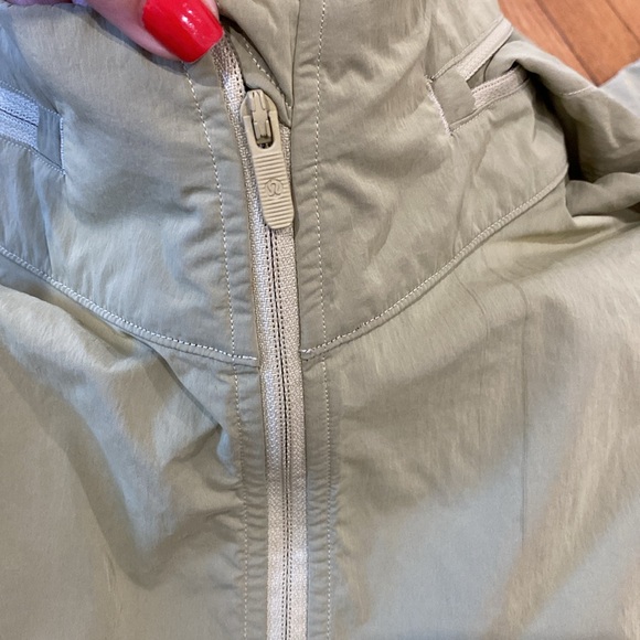 Lululemon evergreen anorak jacket size 8 - Picture 10 of 11